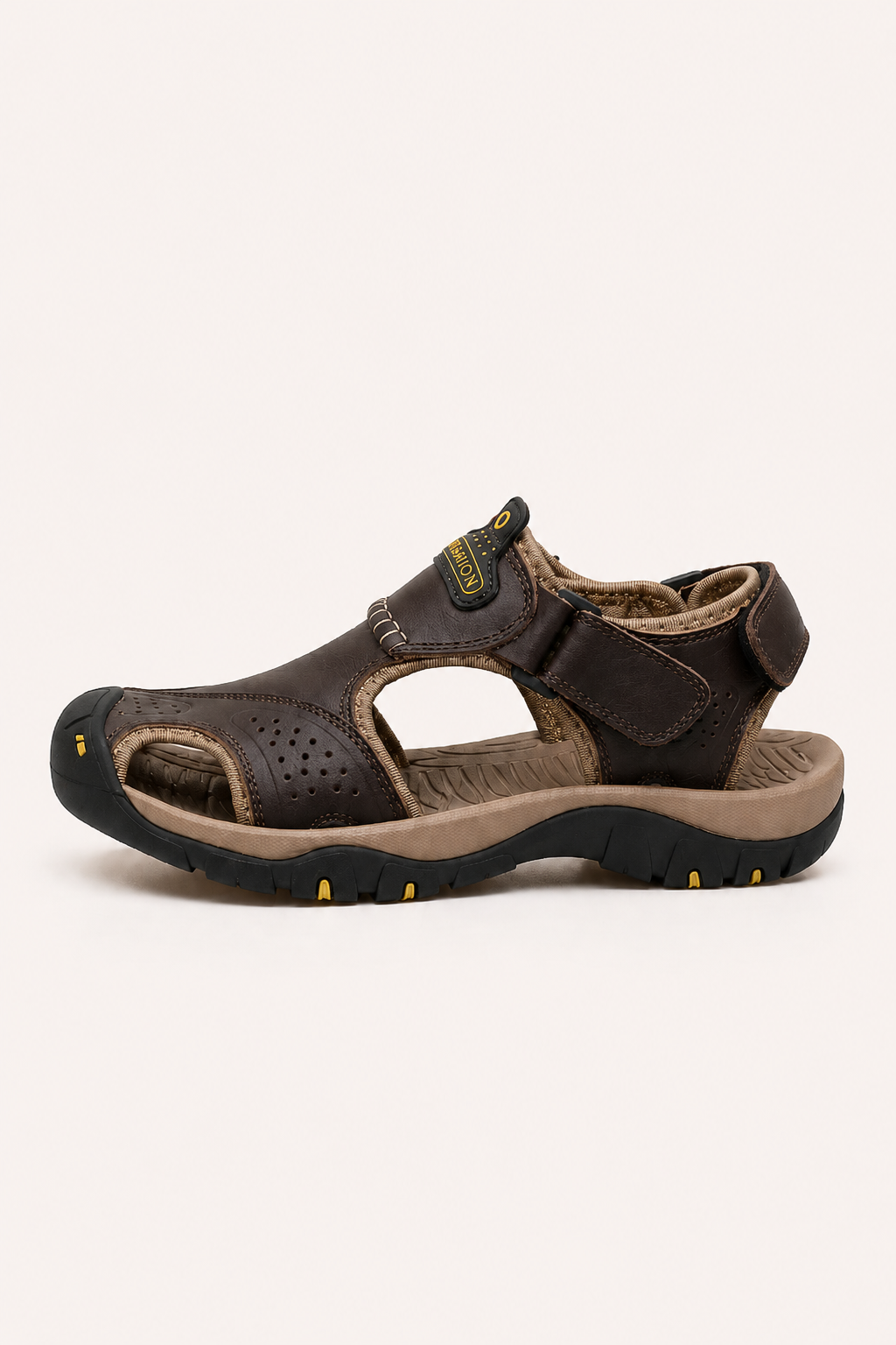 Sportieve heren trekkingsandalen met veilige beschermende neus en aanpasbare klittenbandsluiting.