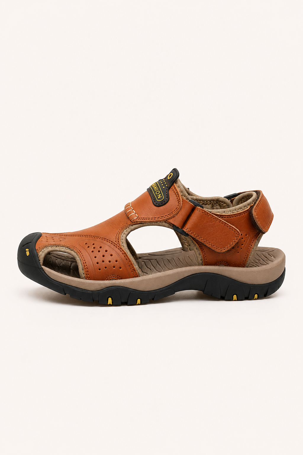 Robuuste heren outdoor sandalen met beschermende neus en verstelbare banden voor optimaal comfort.