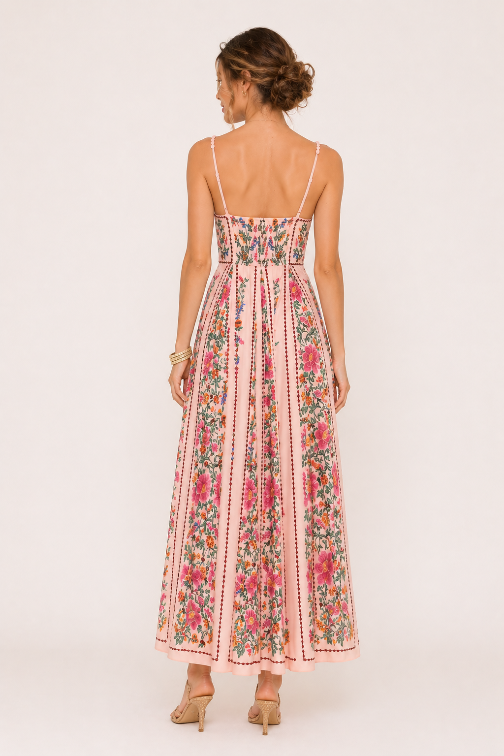 Chique dames feestjurk, rosa midi met bloemenprint en comfortabele pasvorm.