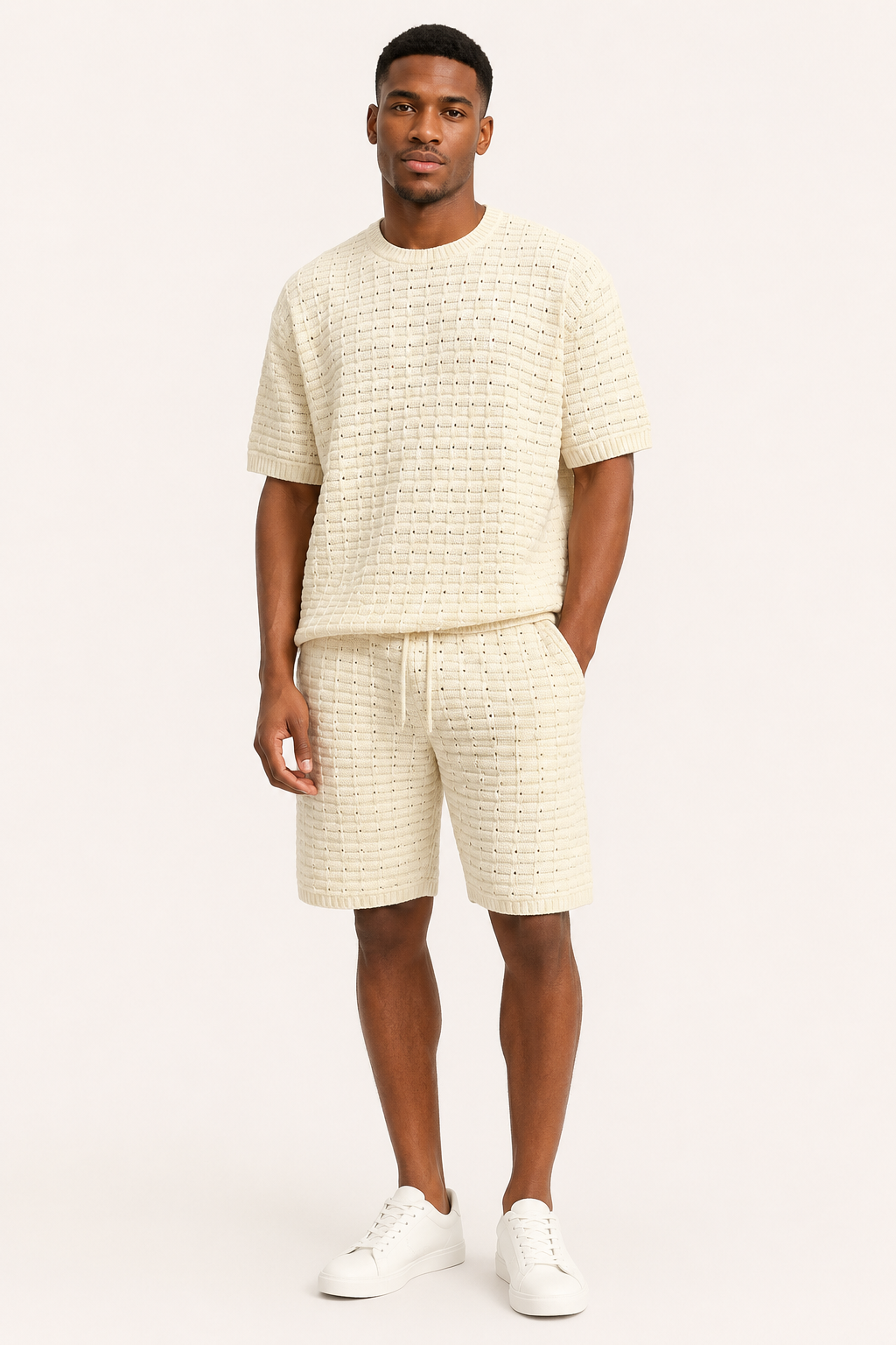 Praktische herenset zomer: luchtig T-shirt en ademende short voor warme dagen en comfort.