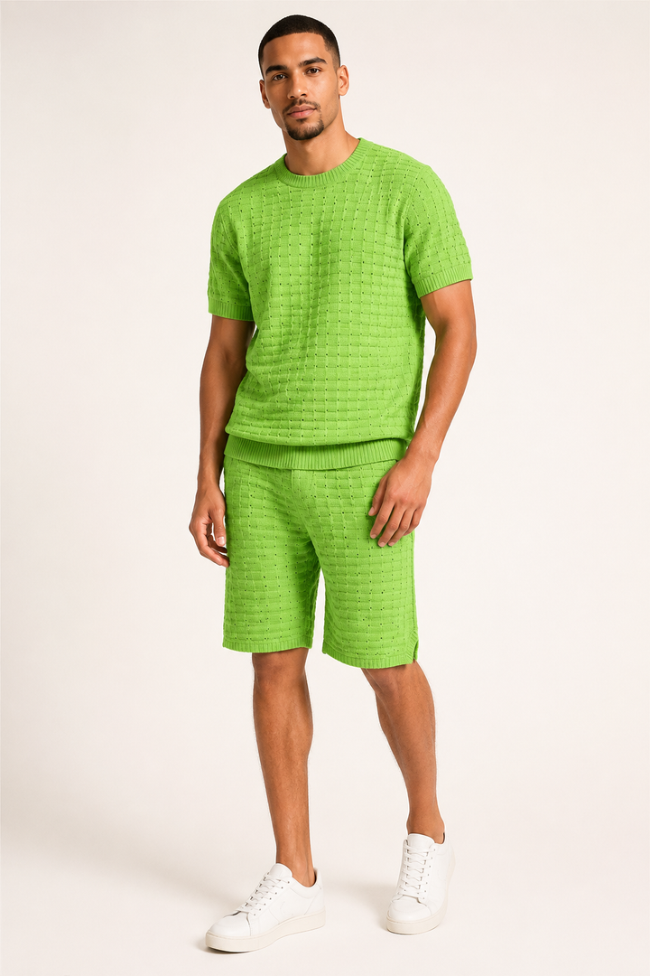 Trendy herenset zomer T-shirt en short, voor een stijlvolle en relaxte look in vrije tijd.