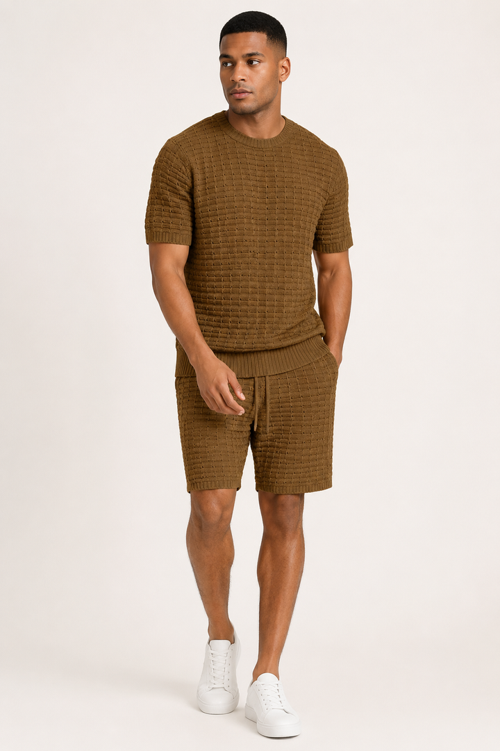 Stijlvolle herenset zomer T-shirt & short, comfortabel voor vrije tijd en vakantie.