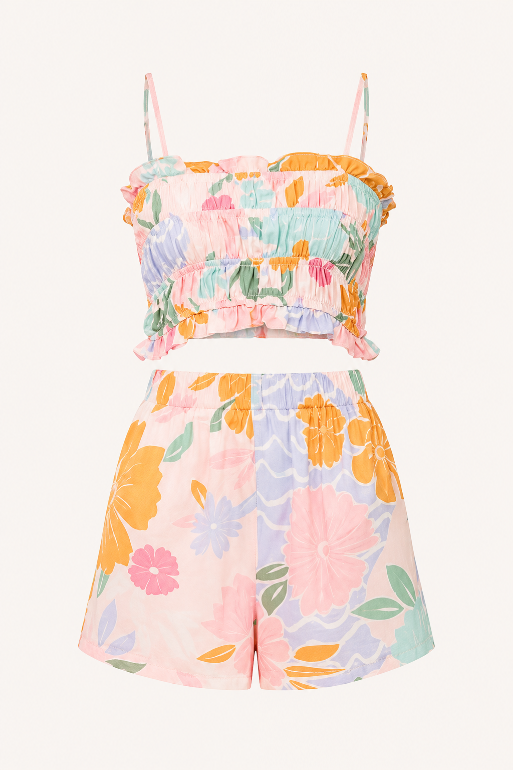 Comfortabele dames vakantiekleding: bloemenprint korte top en zomershorts in beige, een complete casual set.