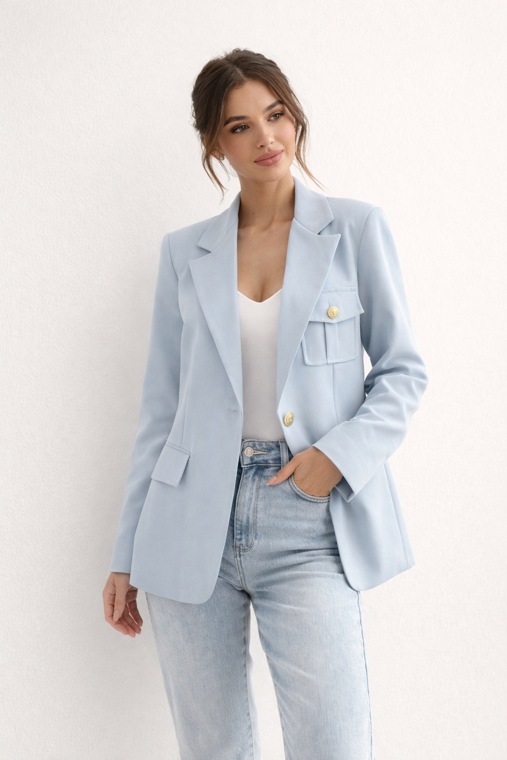 Dames blazer met rechte pasvorm en revers, stijlvol en comfortabel voor damesmode.