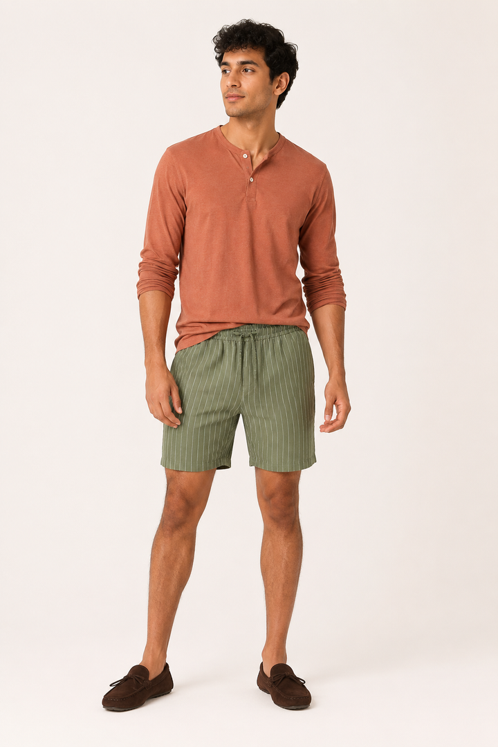 Heren casual short met elastische taille en trekkoord, ideaal voor zomer en strand.