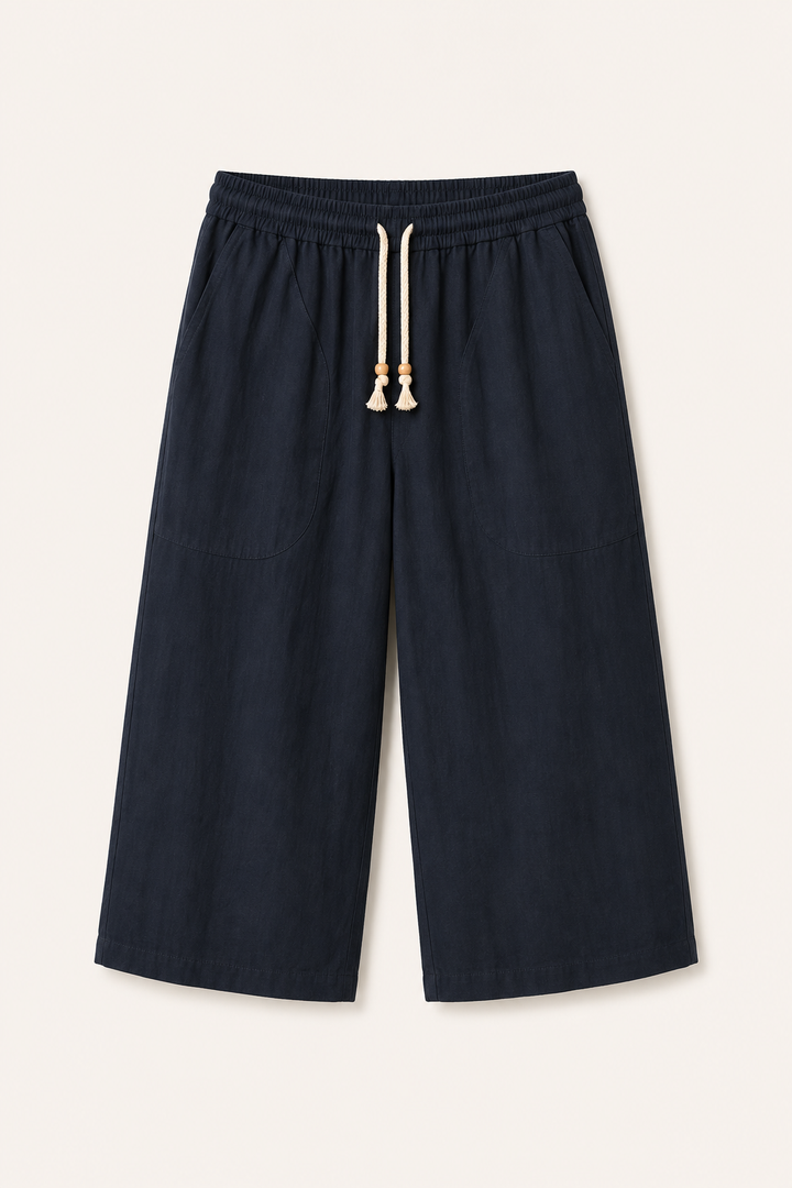 Heren zomerbroek met cropped pijpen, trekkoord en elastische taille. Comfortabel en casual voor de zomer.