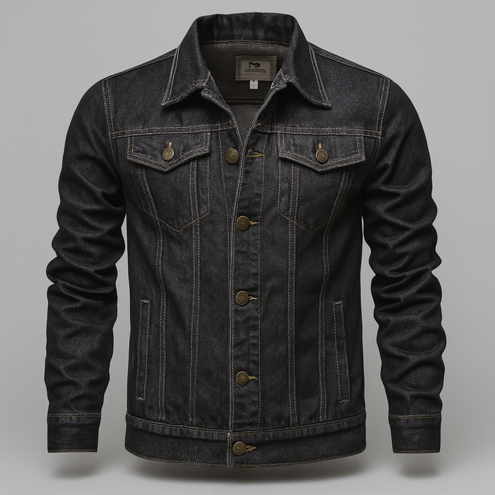 Klassiek mannen denim truckerjack in blauw spijkerstof voor een tijdloze, casual look. Ideaal voor lente/herfst.