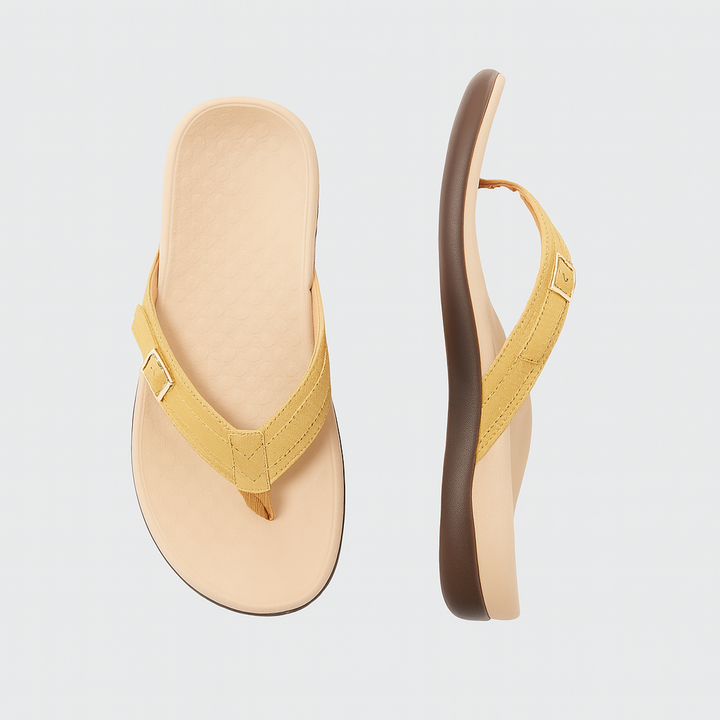 Comfortabele dames slippers met zachte banden en orthopedische zool. Ideale casual schoenen voor zomerse ontspanning.