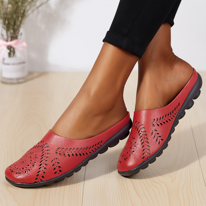 Zomerse dames sandalen met platte zool en comfortabele pasvorm, ideaal voor gezonde voeten en dagelijks gebruik.