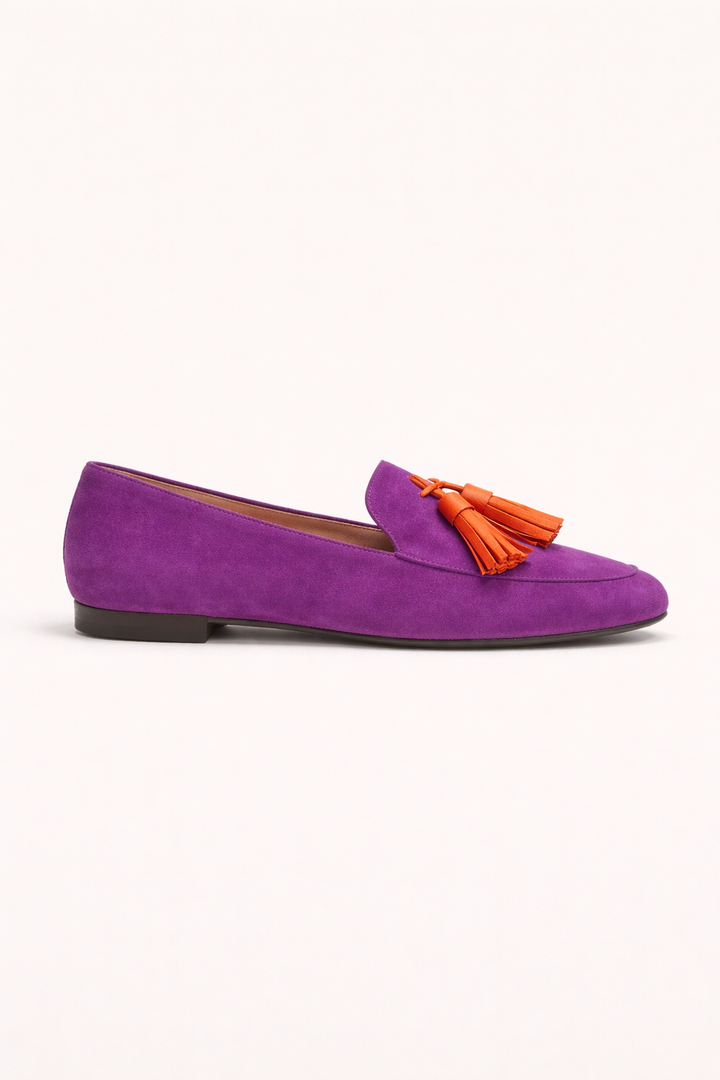Stijlvolle paarse dames loafers met kwastje. Ideaal voor een casual of elegante zomerlook, met platte zool.