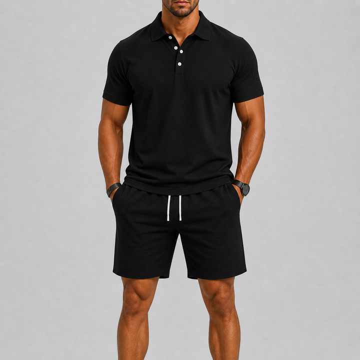 Veelzijdige heren sportset: polo & shorts, geschikt voor wandelingen, stranddagen of gewoon chillen.