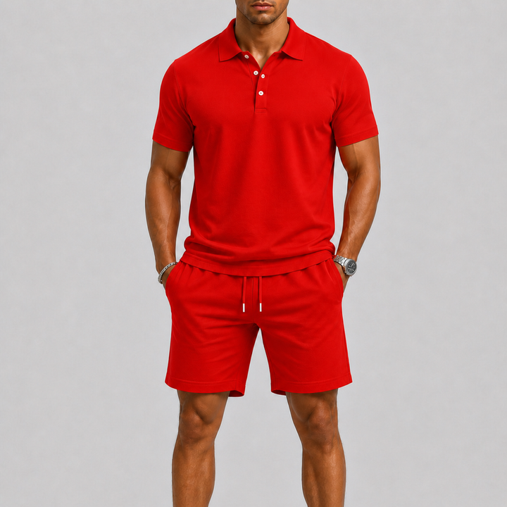 Stijlvolle heren zomer outfit: polo en shorts voor een trendy en ontspannen casual look.