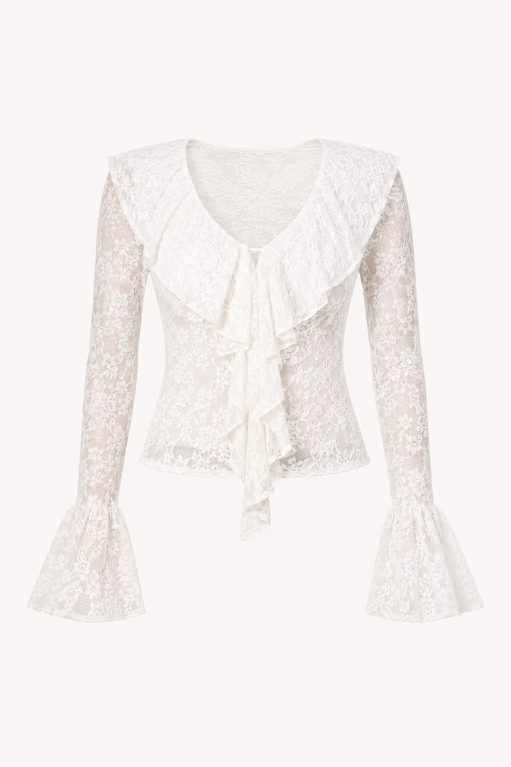Chique witte blouse met lange open mouwen en elegante ruches, ideaal voor een modieuze zomerstijl.