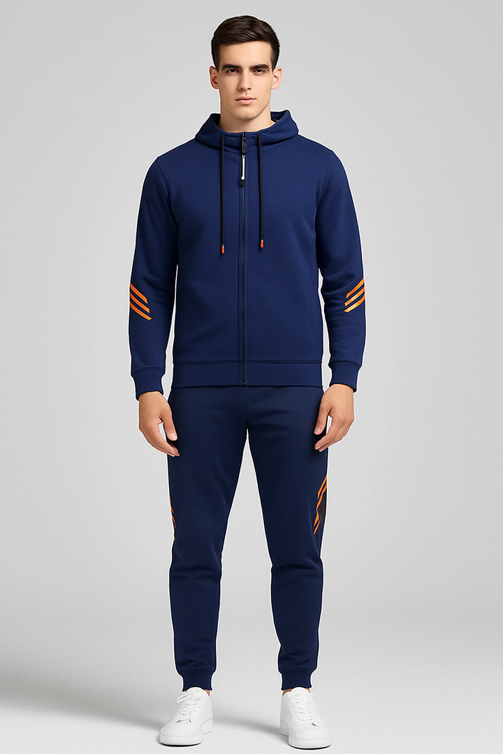 Detail van zachte, hoogwaardige stof van een heren joggingpak, voor optimaal comfort en duurzaamheid.