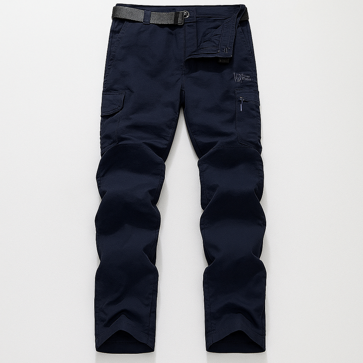 Duurzame heren reisbroek, sneldrogend en lichtgewicht, essentieel voor comfortabel outdoor avontuur en sport.
