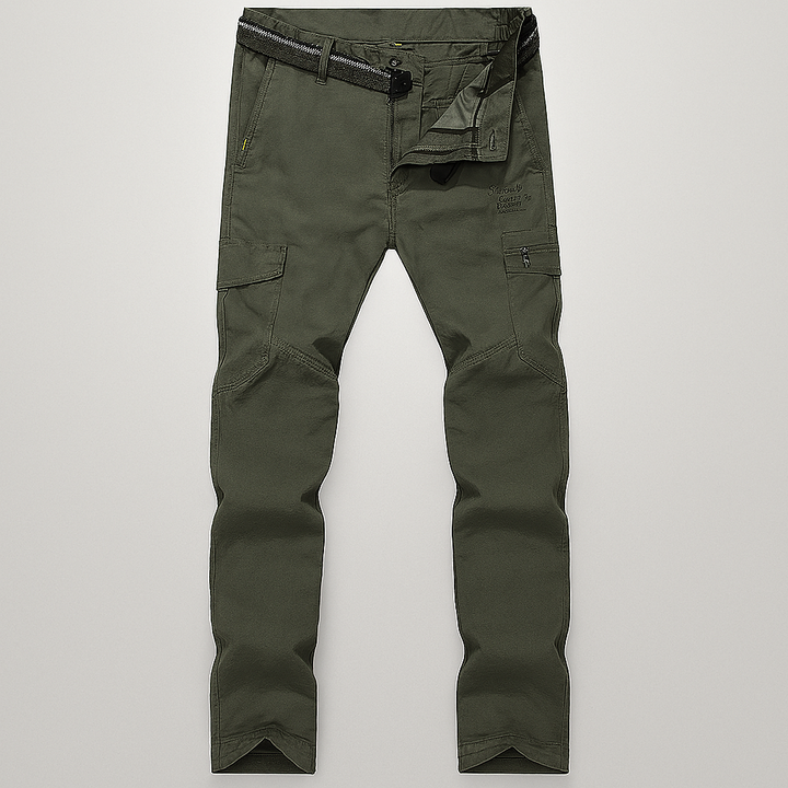 Ademende polyester heren cargobroek met losse pasvorm, ideaal als sneldrogende wandelbroek voor avontuur.