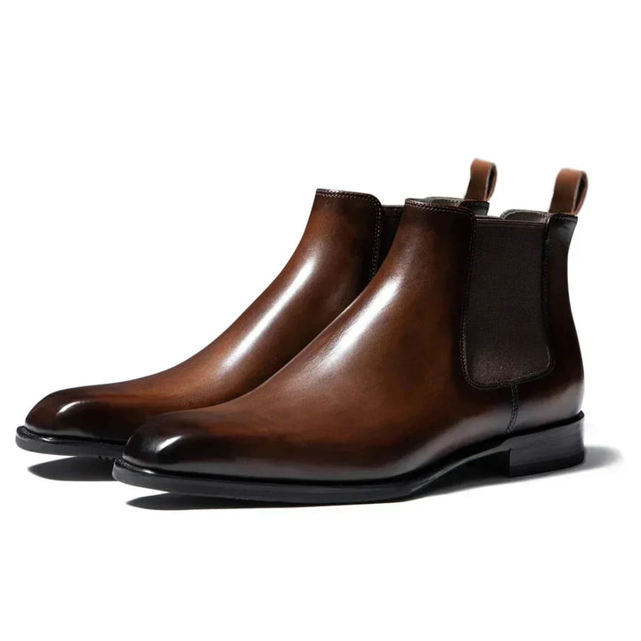 Elegante zwarte heren Chelsea boots, perfecte instappers voor een moeiteloos chique of casual schoenen look.