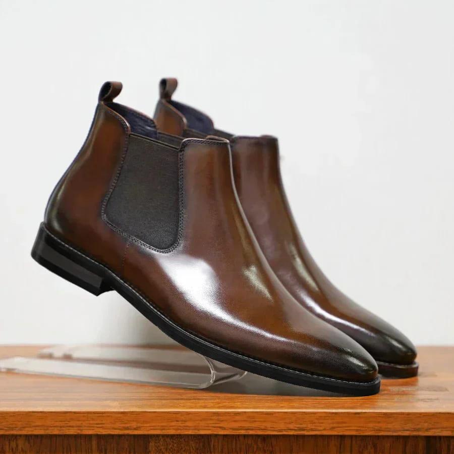 Moderne heren Chelsea boots met robuuste zool en elastische inzet, voor comfort en een tijdloze, nette uitstraling.