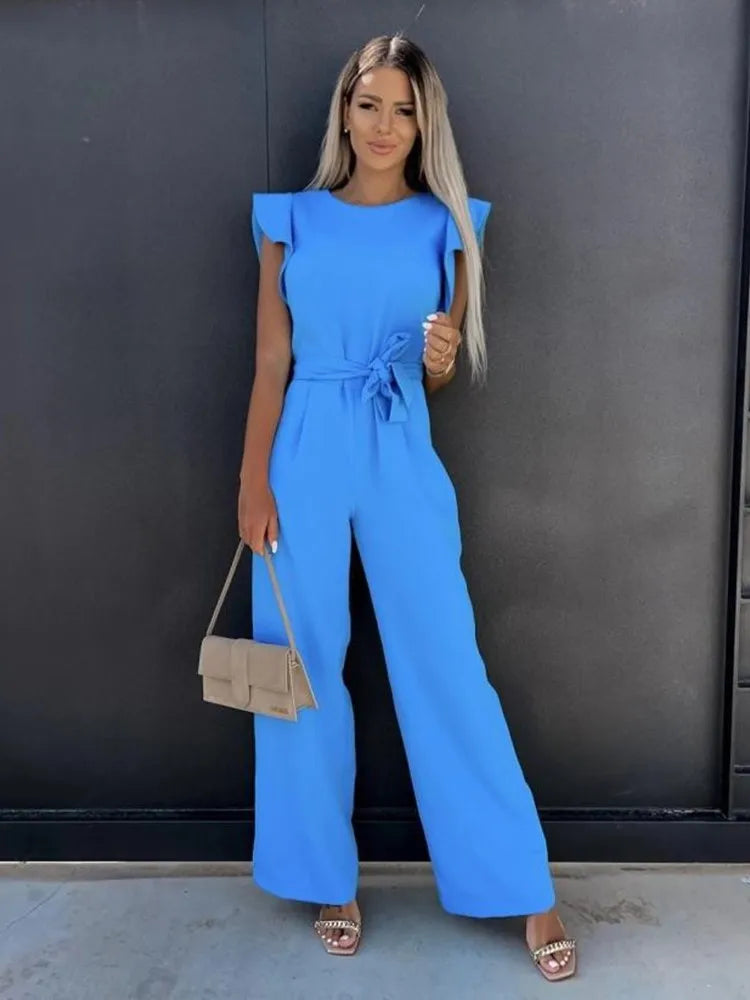 Modieuze dames jumpsuit, mouwloos met wijde pijpen, perfect voor zomeroutfit of een stijlvolle gelegenheid.