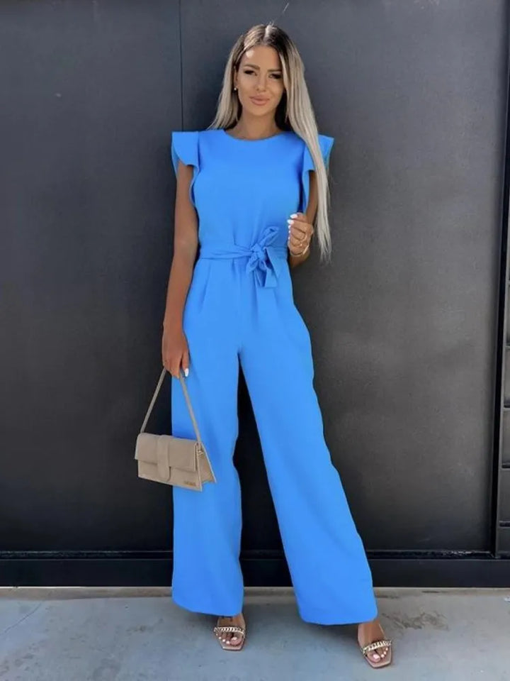 Modieuze dames jumpsuit, mouwloos met wijde pijpen, perfect voor zomeroutfit of een stijlvolle gelegenheid.