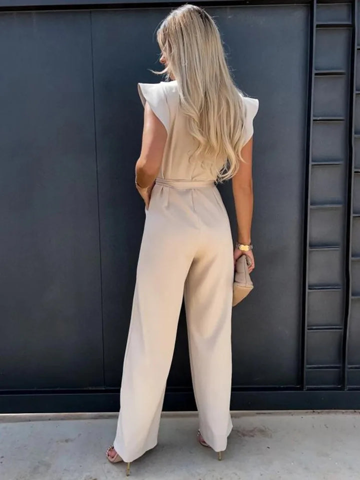 Vrouwen jumpsuit met elegante, vloeiende wijde pijpen en mouwloos bovenstuk, comfortabel en modieus.
