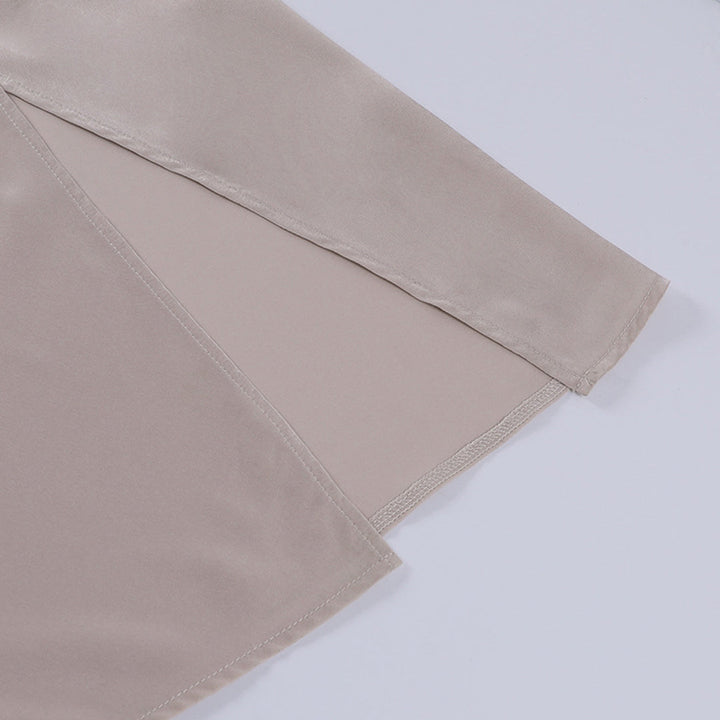 Elegante midi-jurk met open rug en trendy split, een feestjurk of avondjurk voor dames.