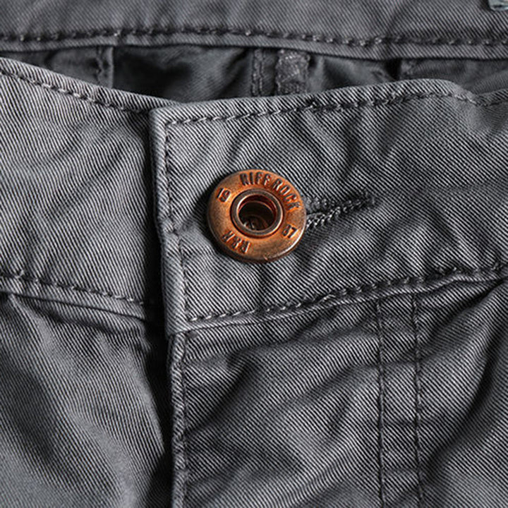 Ademende KOLUA heren shorts, perfect voor outdoor avonturen en casual mode in de zomer.