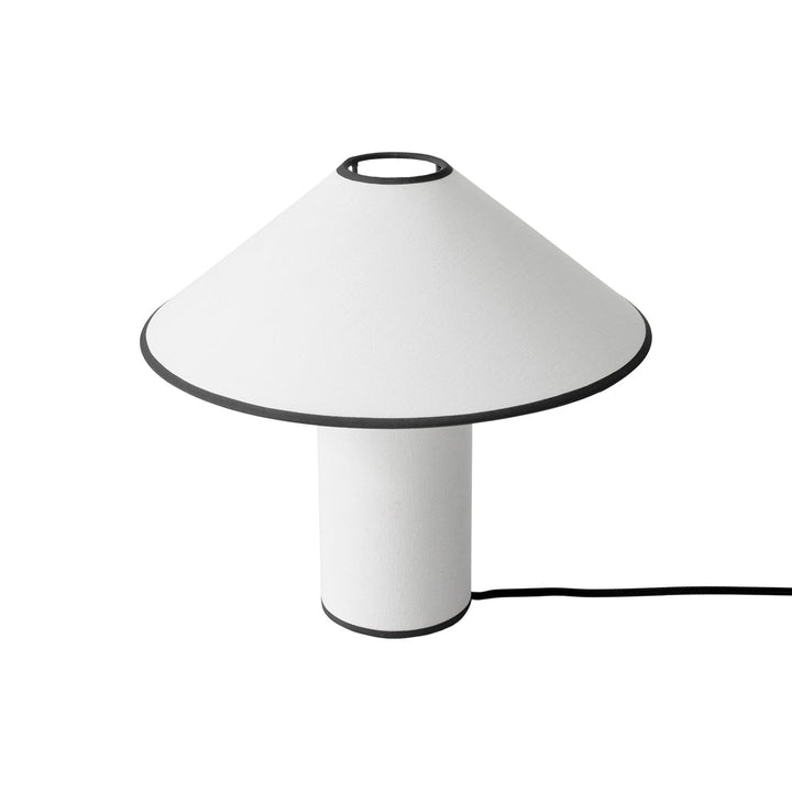 Gezellige Lunara tafellamp, sfeerlicht voor binnenverlichting; een stijlvolle decoratie met stoffen kap.