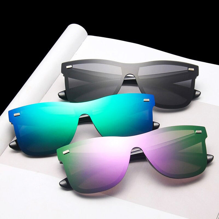 Trend: randloze unisex zonnebril met spiegelende lenzen en UV400 bescherming.