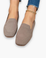 Grijs
