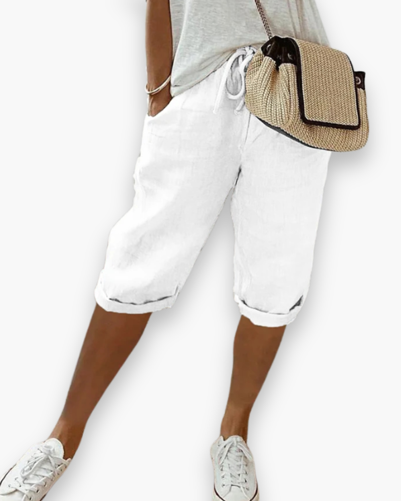Comfortabele dames vrijetijdsshort, lichtgewicht en ademend. Perfect als zomerbroek of strandkleding.