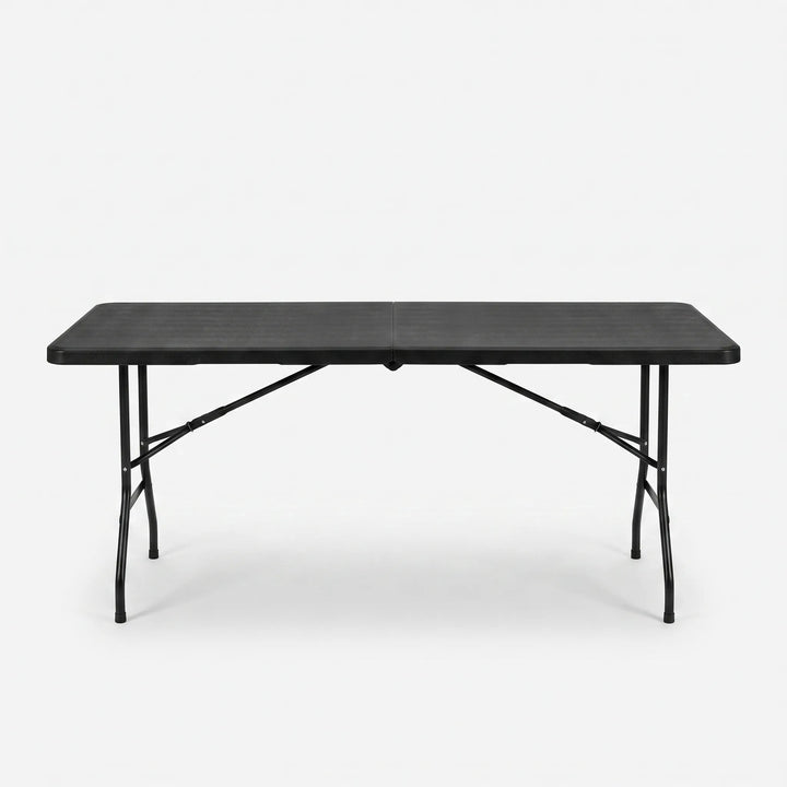 Ruime zwarte klaptafel voor buiten, ideaal voor 8 personen en makkelijk op te bergen in de tuin of op camping.