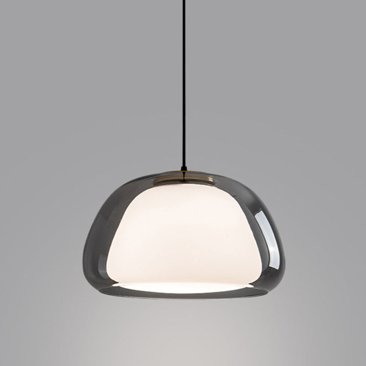 Decoratieve jelly hanglamp, glazen kap, benadrukt modern design en sfeervolle ambiance.