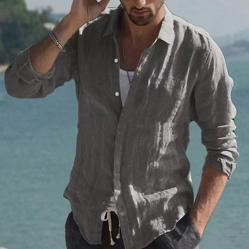 Trendy herenoverhemd met omslagkraag en lange mouwen, perfect voor de lente en herfst herenmode collectie.