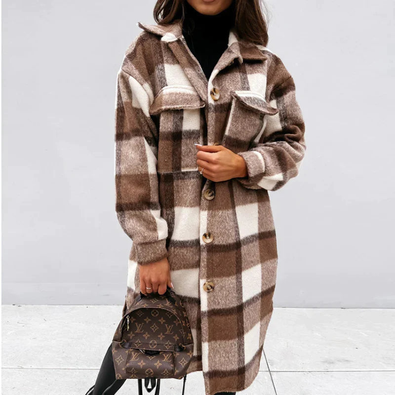 Lange geruite damesjas, perfect voor herfst & winter. Trendy en stijlvolle buitenkleding.