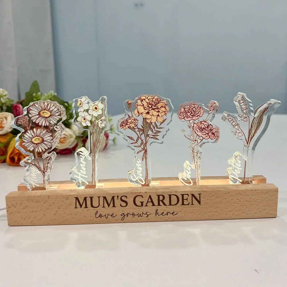 Uniek Moederdag cadeau: gepersonaliseerd nachtlampje met geboortebloemen voor de familie, van duurzaam kristalacryl.