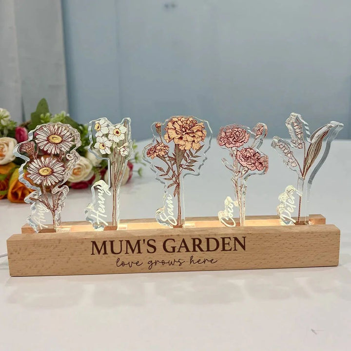 Uniek Moederdag cadeau: gepersonaliseerd nachtlampje met geboortebloemen voor de familie, van duurzaam kristalacryl.