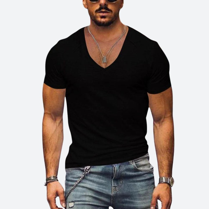 Close-up van het lichtgewicht, ademende stof van dit heren zomershirt. Perfect voor warme zomerdagen.