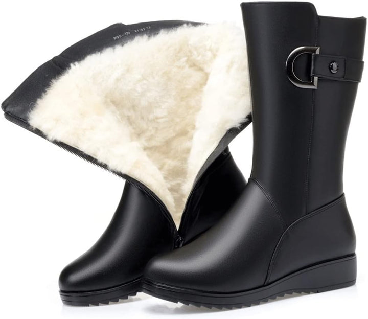 Close-up van de warme voering van Cassidy dames winterlaarzen, comfortabele zwarte enkellaarzen.