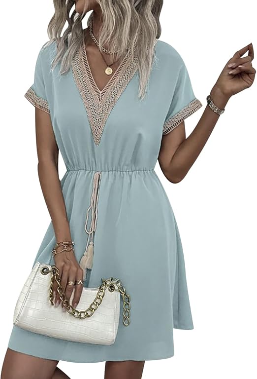 Comfortabele dames zomerjurk, boho chic design met korte mouwen en losse pasvorm.