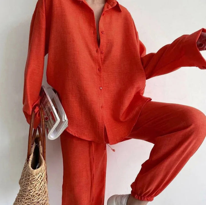 Chique tweedelige dames set: comfortabele losvallende zomeroutfit voor een elegante en moderne lente look.