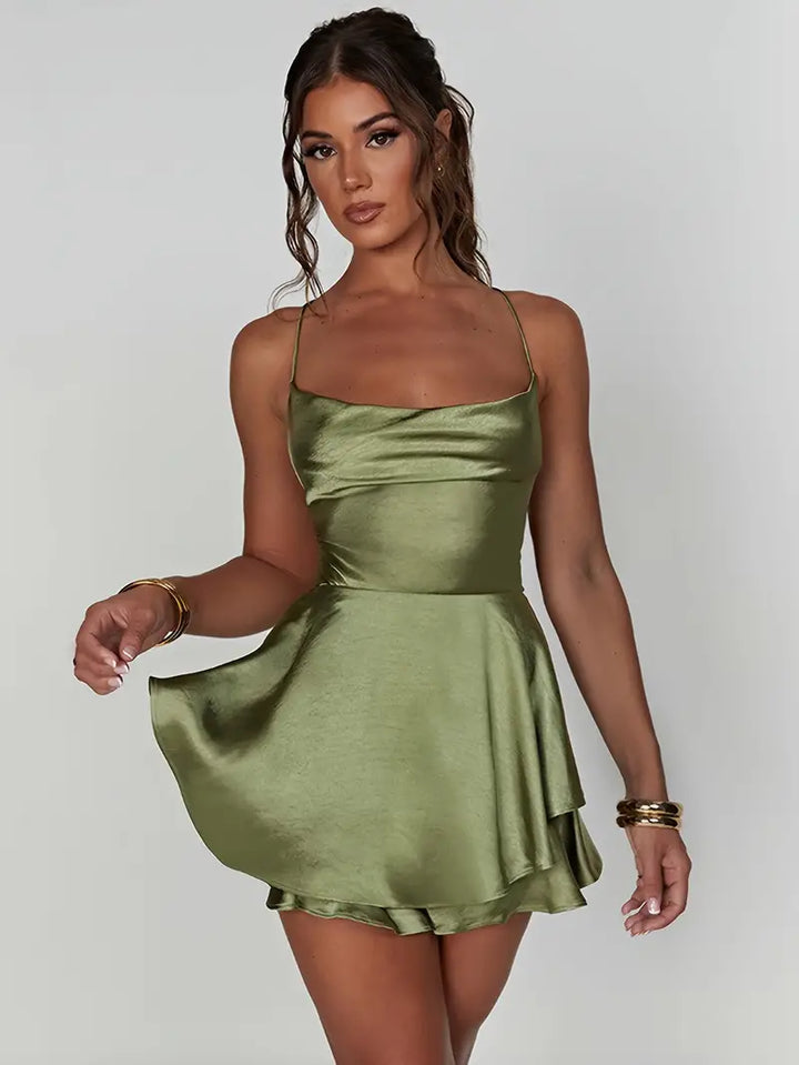 Stijlvolle geribbelde mini cocktailjurk voor dames, elegante slimfit pasvorm. Perfecte partyjurk.