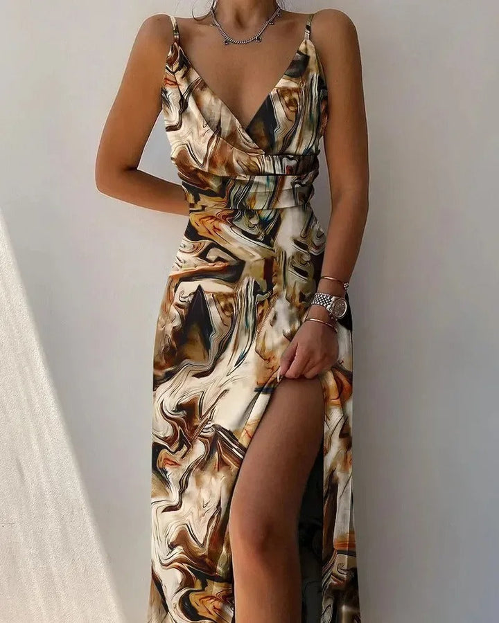 Stijlvolle lange damesjurk, een flowy maxi jurk geschikt voor zowel casual als elegante zomerse gelegenheden.