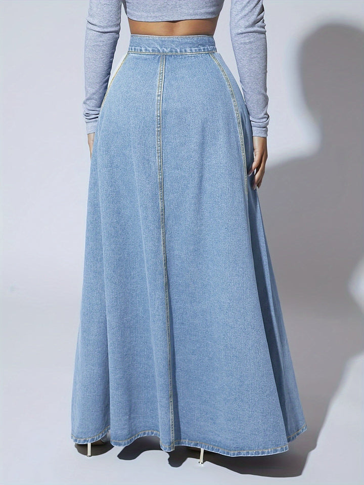 Blauwe dames spijkerrok met hoge taille en uitlopende maxi lengte voor een elegante en flatterende zomerlook.