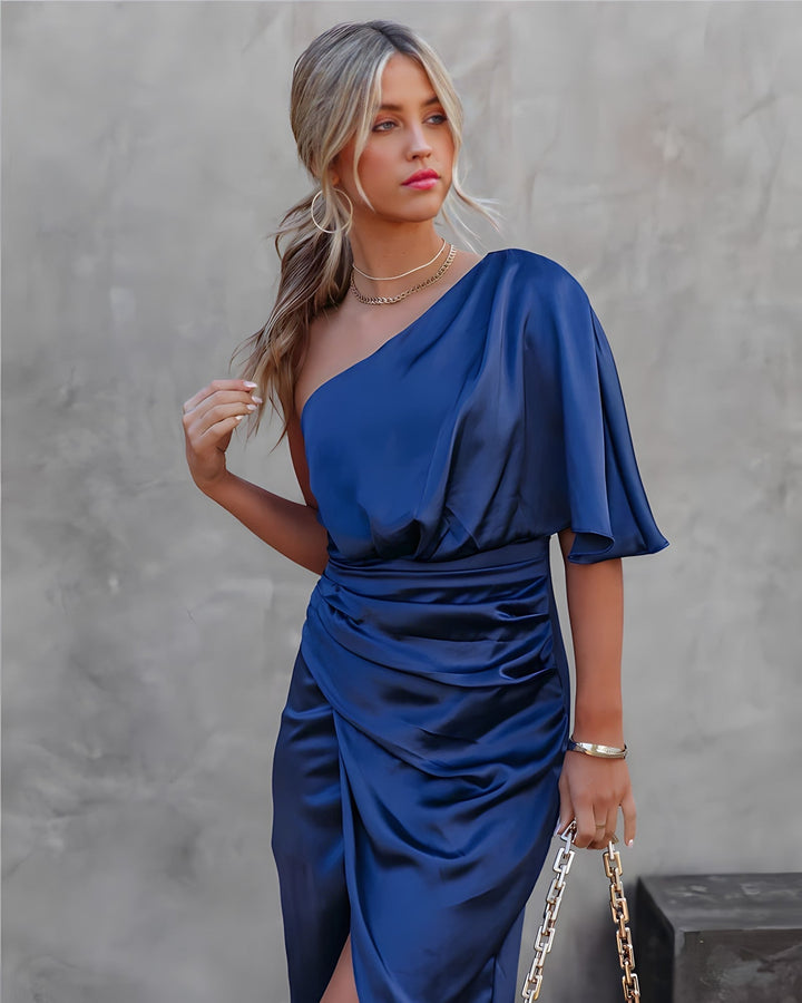 Elegante dames one-shoulder midi jurk, perfect voor feesten en speciale gelegenheden.