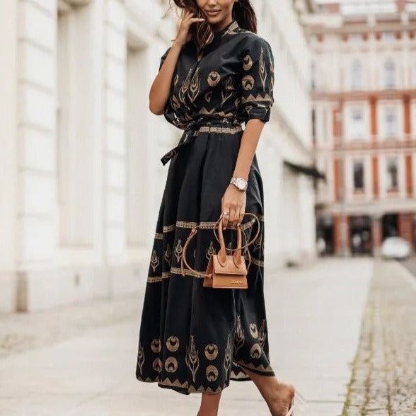 Zwarte elegante vintage midi zomerjurk voor dames, getailleerd en veelzijdig voor zowel feestjes als dagelijkse mode.
