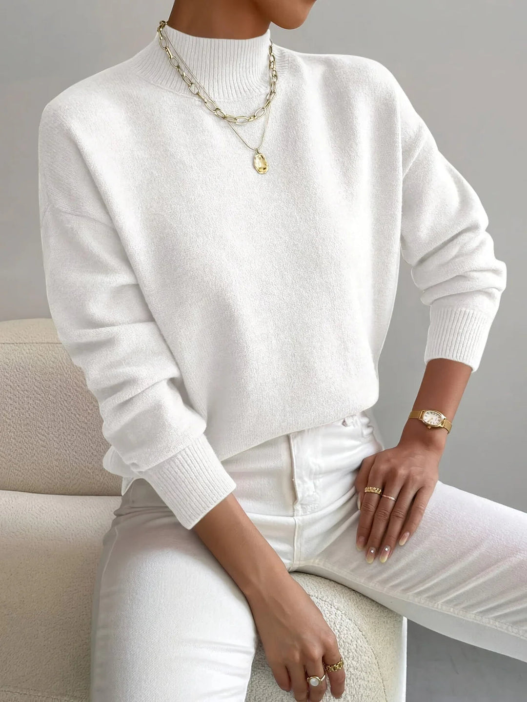 Dames coltrui met elegante hoge hals, perfect voor herfst & winter. Comfortabele damesmode met tijdloze stijl.
