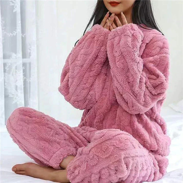 Dames warme loungewear set met lange mouwen, comfortabel tweedelig huispak ideaal voor ontspanning thuis.
