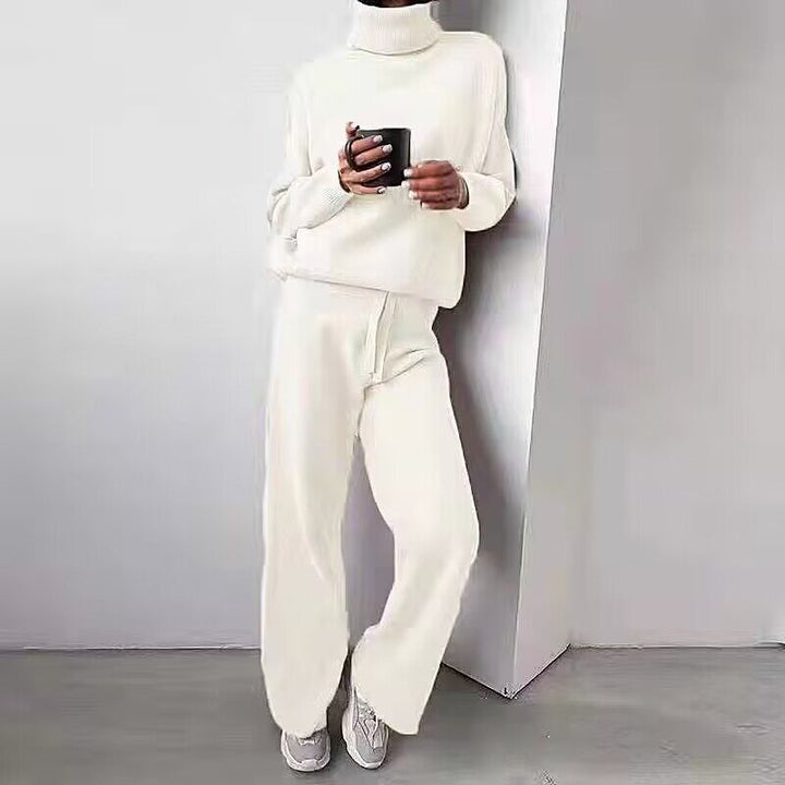Comfortabele herfst/winter dames set: zachte coltrui met lange mouwen en losvallende joggingbroek.