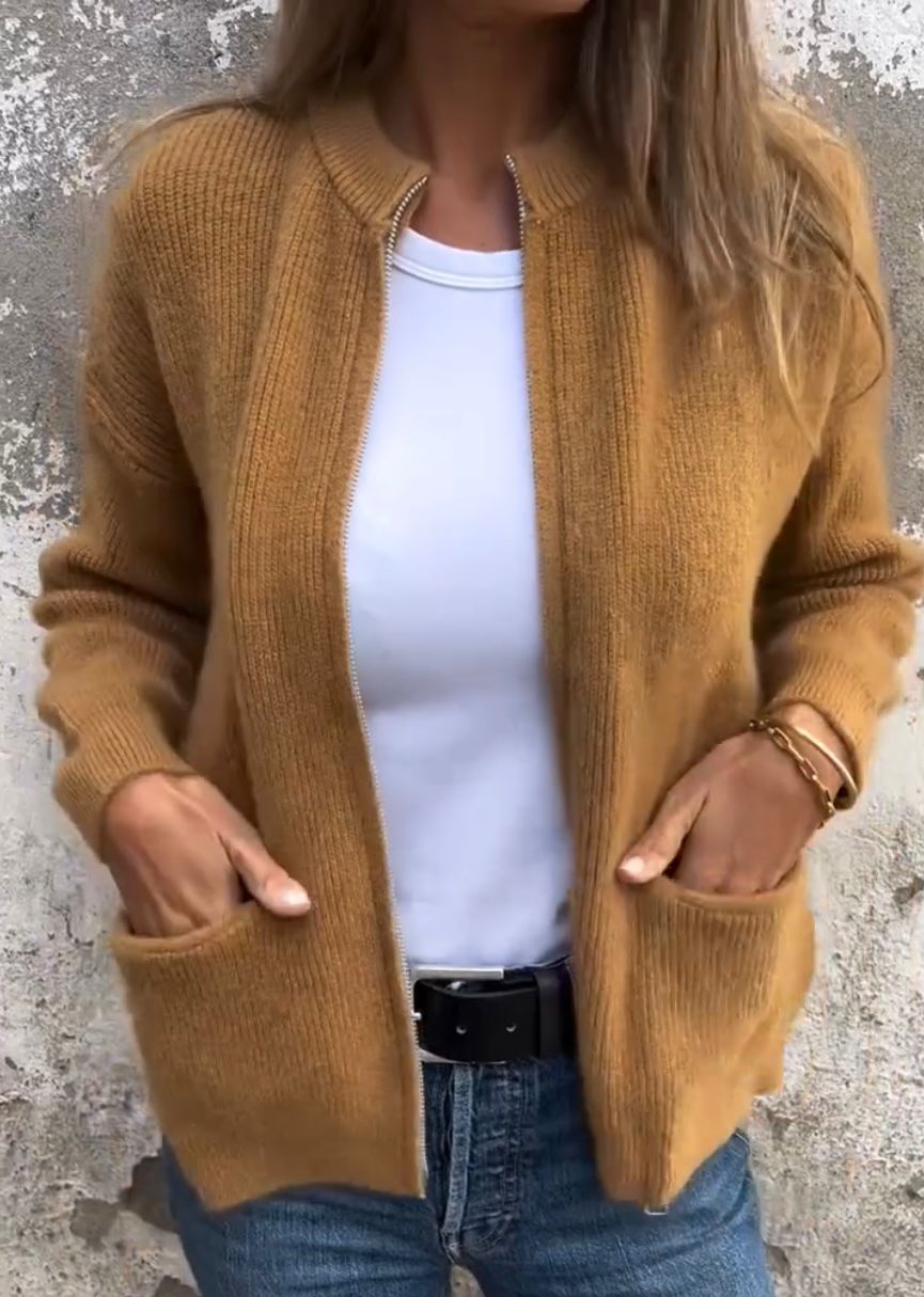 Warm dames vest met ritssluiting, knus en modieus voor de koudere herfst- en winterdagen.